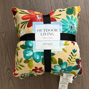 Outdoor Living Decorative Pillows Brentwood Original Two Pack Floral Stripes NEW